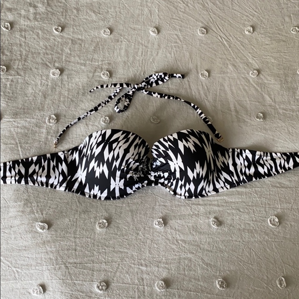 Victoria’s Secret Bathing Suit Top